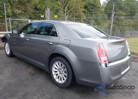 2012 Chrysler 300 from USA, damaged, VIN 2C3CCAAG8CH142428